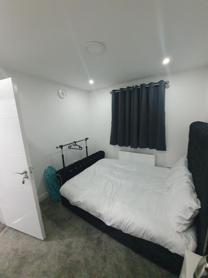 Beautiful Rooms Shaw St And Pine St Bury  Zewnętrze zdjęcie